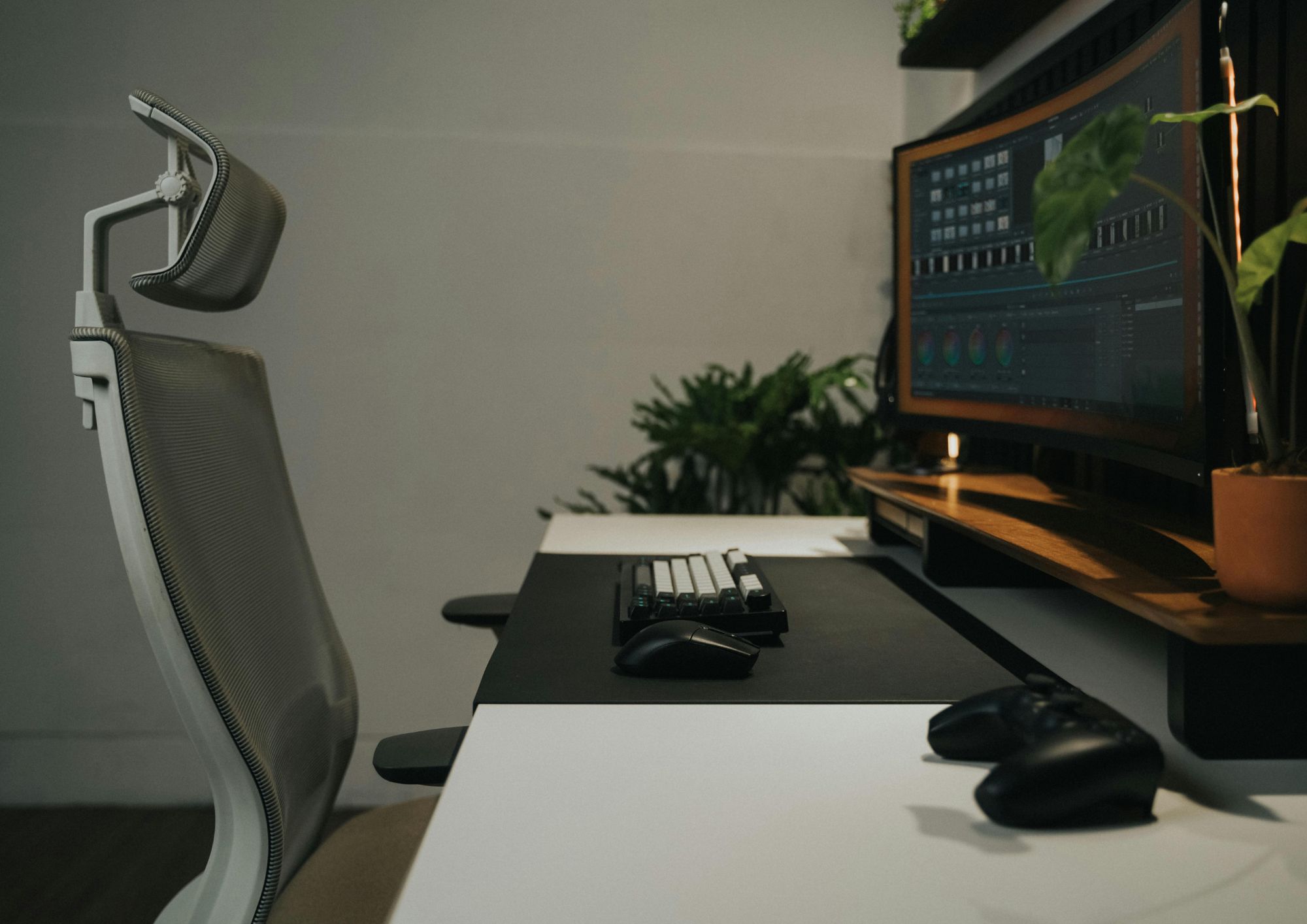 איך לשבת נכון מול מחשב