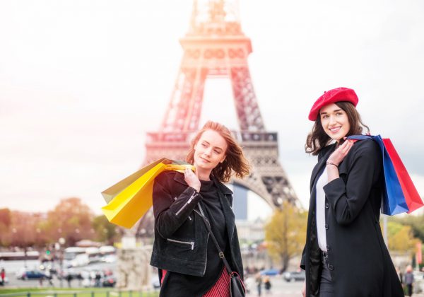 ללמוד את השטח: רוכשים כרטיסים לאטרקציות בפריז ומגיעים לחופשה בראש שקט